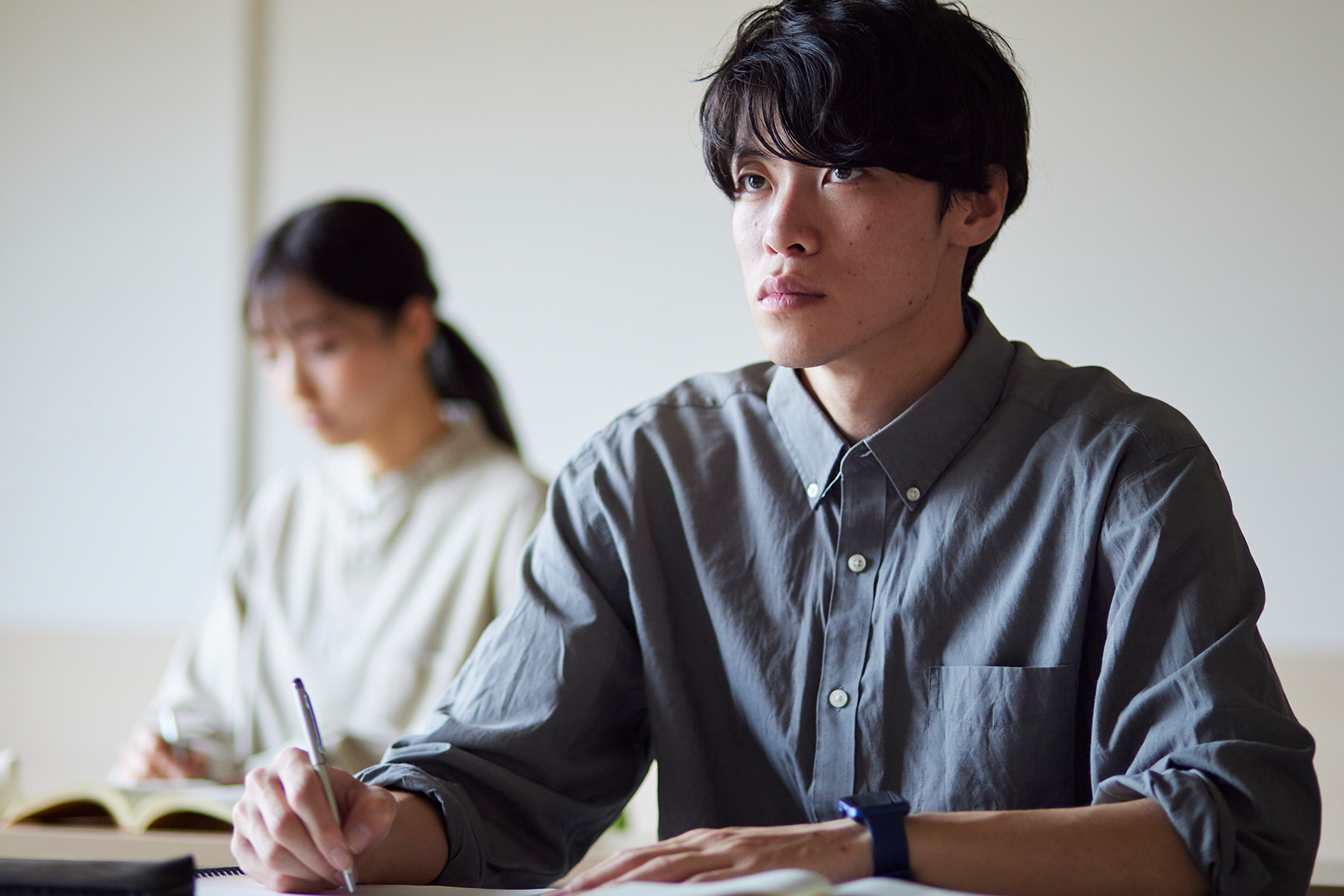 書を置き、ペンを止める時代に失われるもの 〜 「読む・書く」文化の再興が拓く未来の可能性 〜